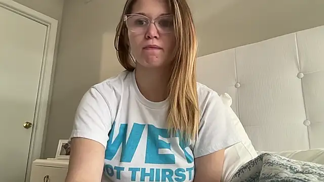 Riley_ray69 Show in webcam