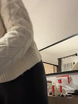 HotyEmily Adlı Modelin Canlı XXX Sohbeti