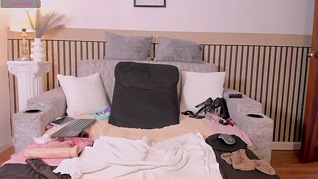 Lucy_Milf_68 Live XXX-Chat