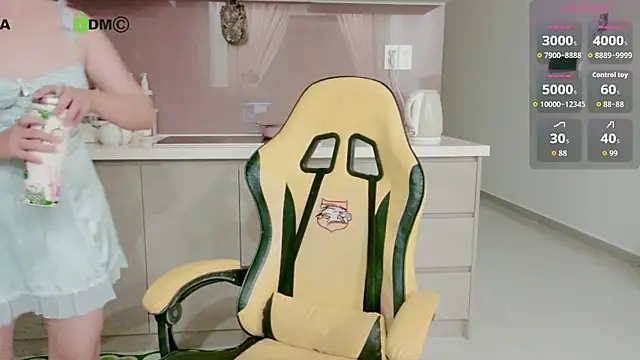 Chat XXX ao vivo de Clumsy_Girl