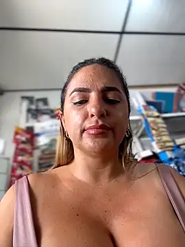 sammyqueenx21 Adlı Modelin Canlı XXX Sohbeti