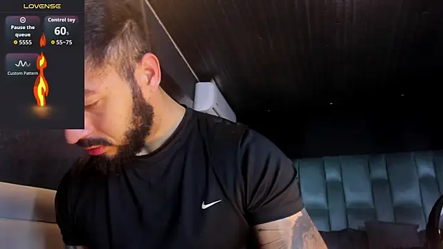 MarkWalker__ লাইভ XXX চ্যাট