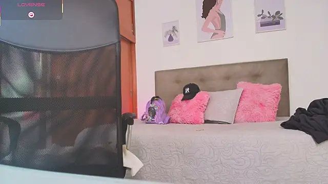 Miley_Baker – Kamerová šou