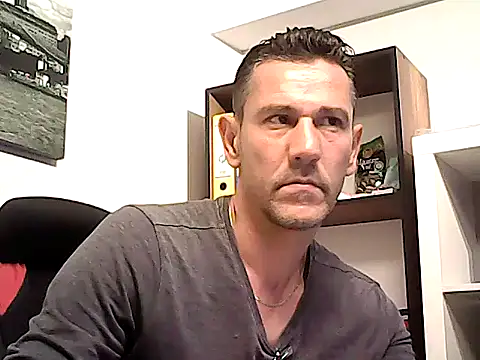 mastercharisma35's Live XXX Chat