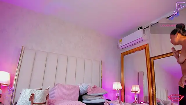 EmmaCrush: онлайн-секс-чат