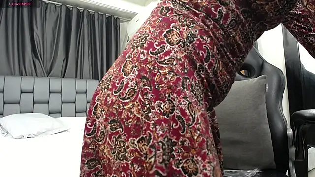 kyra_jeet's Live XXX Chat