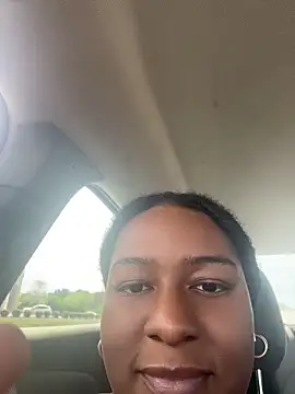 CoCoGoddess_: διαδικτυακό σόου στην κάμερα