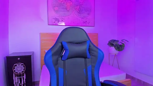 Онлайн чат XXX kitty_sweeety_