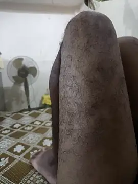 Show modela DIRTY_SMEGMA_DICK_4_PIGS na web-kameri