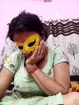 Gullapi Show in webcam