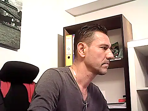 Show de mastercharisma35 na webcam