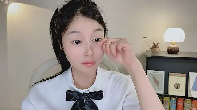 Onechestnut's Live XXX Chat