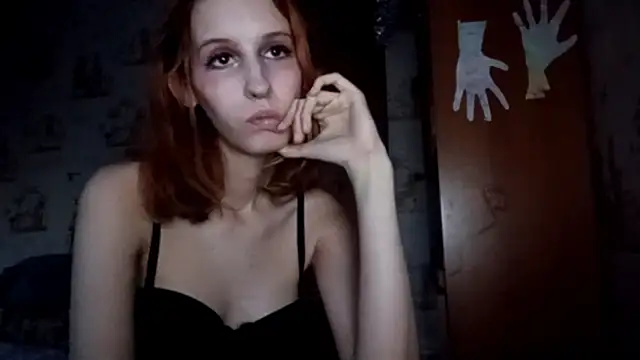 SirenFrost's Live XXX Chat