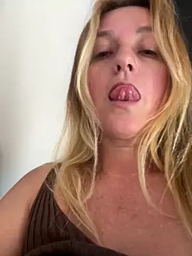 Вебкам-шоу moniquerainx