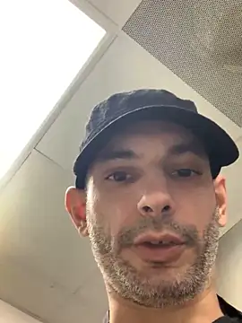 hailzeffn élő XXX-chatje