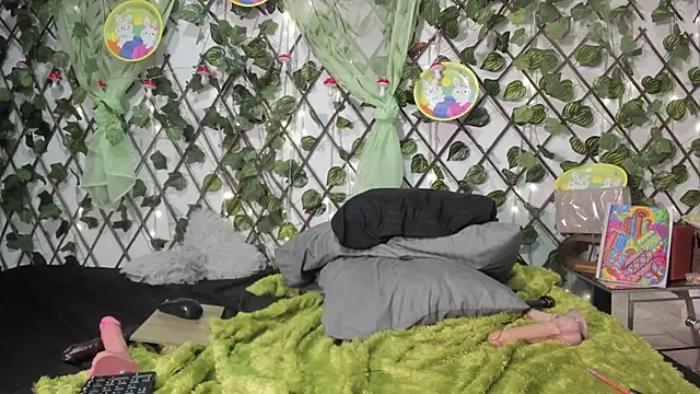 Онлайн чат XXX LittlePeach_