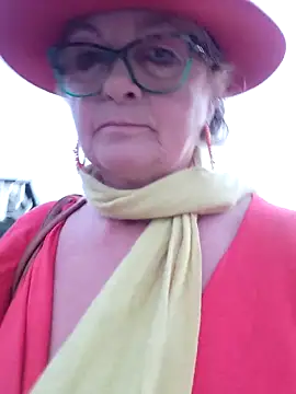 Hot-Muci's Live XXX Chat