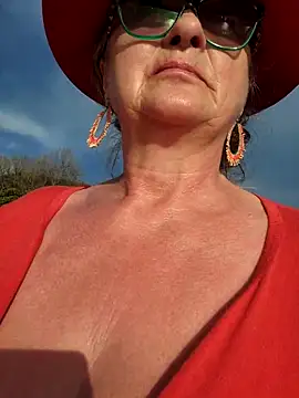 Hot-Muci live XXX chat