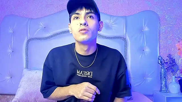 XXX chat uživo modela TylerCruz__