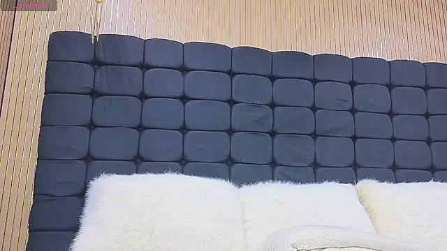 messy-saray's Live XXX Chat