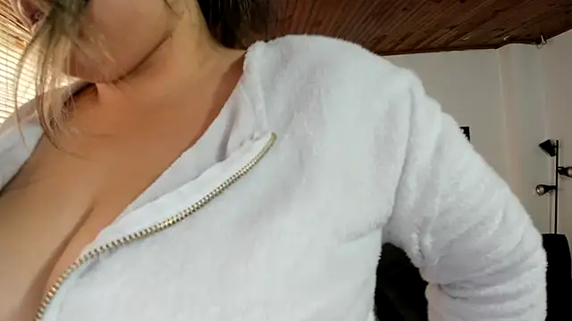 LinaBrowm – Naživo XXX chat