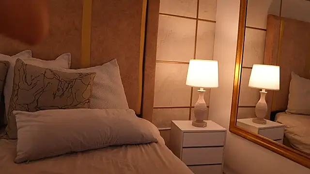 แชท XXX สดของ lyrabellini