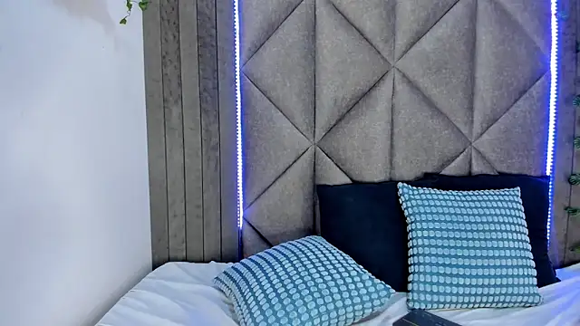 แชท XXX สดของ AnnieRouse__