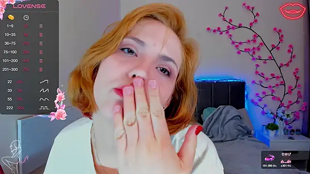 DellaRows' Live XXX Chat