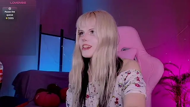 VitaMorphosis' Live XXX Chat