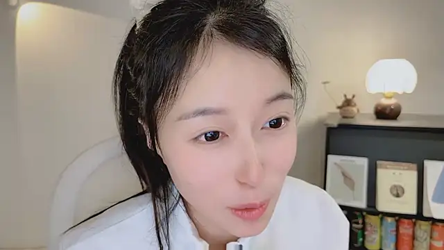 Chat XXX en directo de Onechestnut