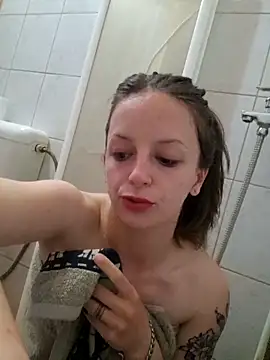 RoliNika22 live XXX chat