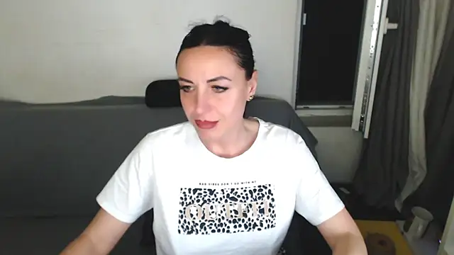 CloveLoveのライブXXXチャット