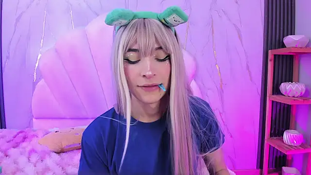 AliiceWonderland_: διαδικτυακό σόου στην κάμερα