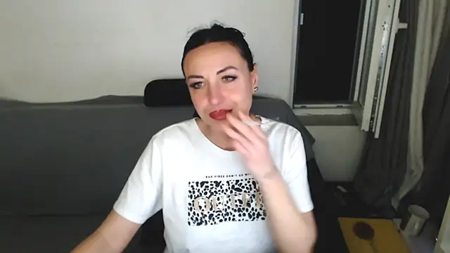 Chat +18 de CloveLove ao vivo