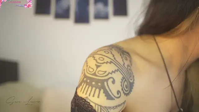 sara-lauren 现场XXX聊天