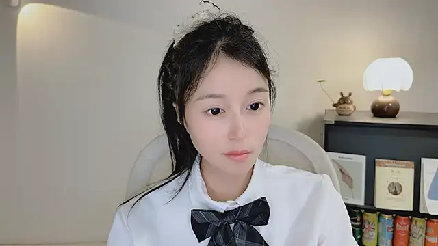 Onechestnut live XXX chat