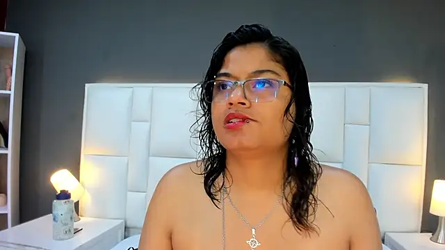 yeral2017 Adlı Modelin Canlı XXX Sohbeti