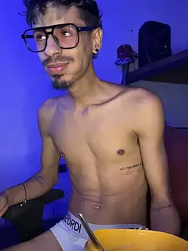 عرض كام alexx_23cm