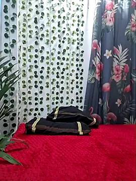 shani_taniya Adlı Modelin Canlı XXX Sohbeti