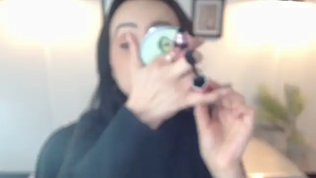 Juliana__lx Adlı Modelin Canlı XXX Sohbeti