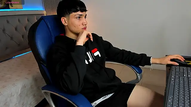 Chat +18 de SamBlack_ ao vivo