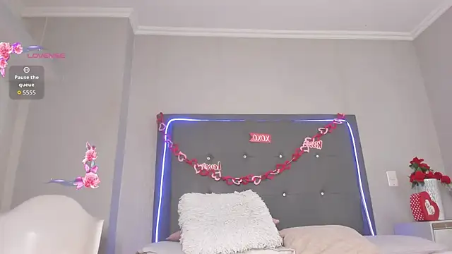 mia_gomez7 Show in webcam