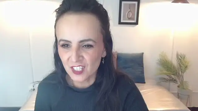 Juliana__lxn Live XXX chat