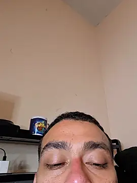 Cnutt310 Live XXX-Chat