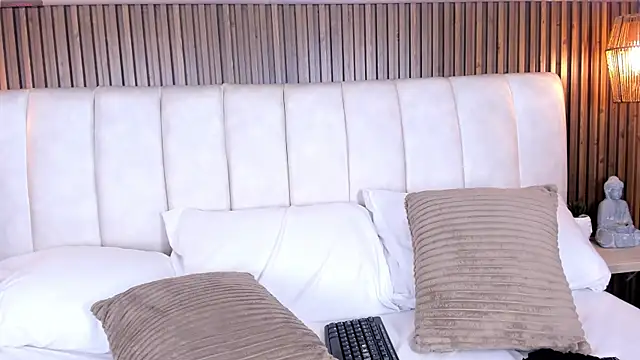 LisaLain Chat XXX in diretta