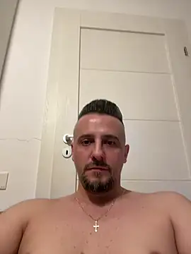 Онлайн чат XXX InsaneMattt