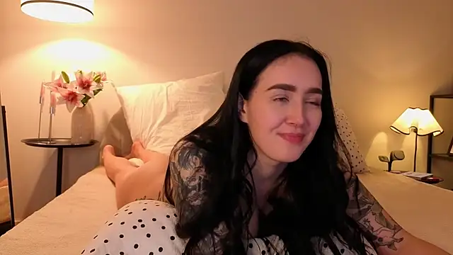 Pertunjukan Kamera Web KimKhallifa