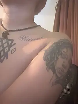 nickytheehawtie – Naživo XXX chat