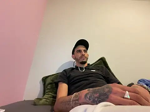 Rebeu313 Webcam show