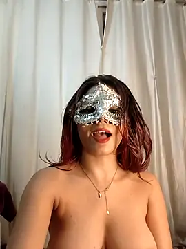 Lusty_jasminee élő XXX-chatje